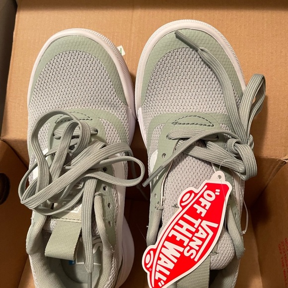 Vans beautiful sneaker new with the box - Picture 2 of 8
